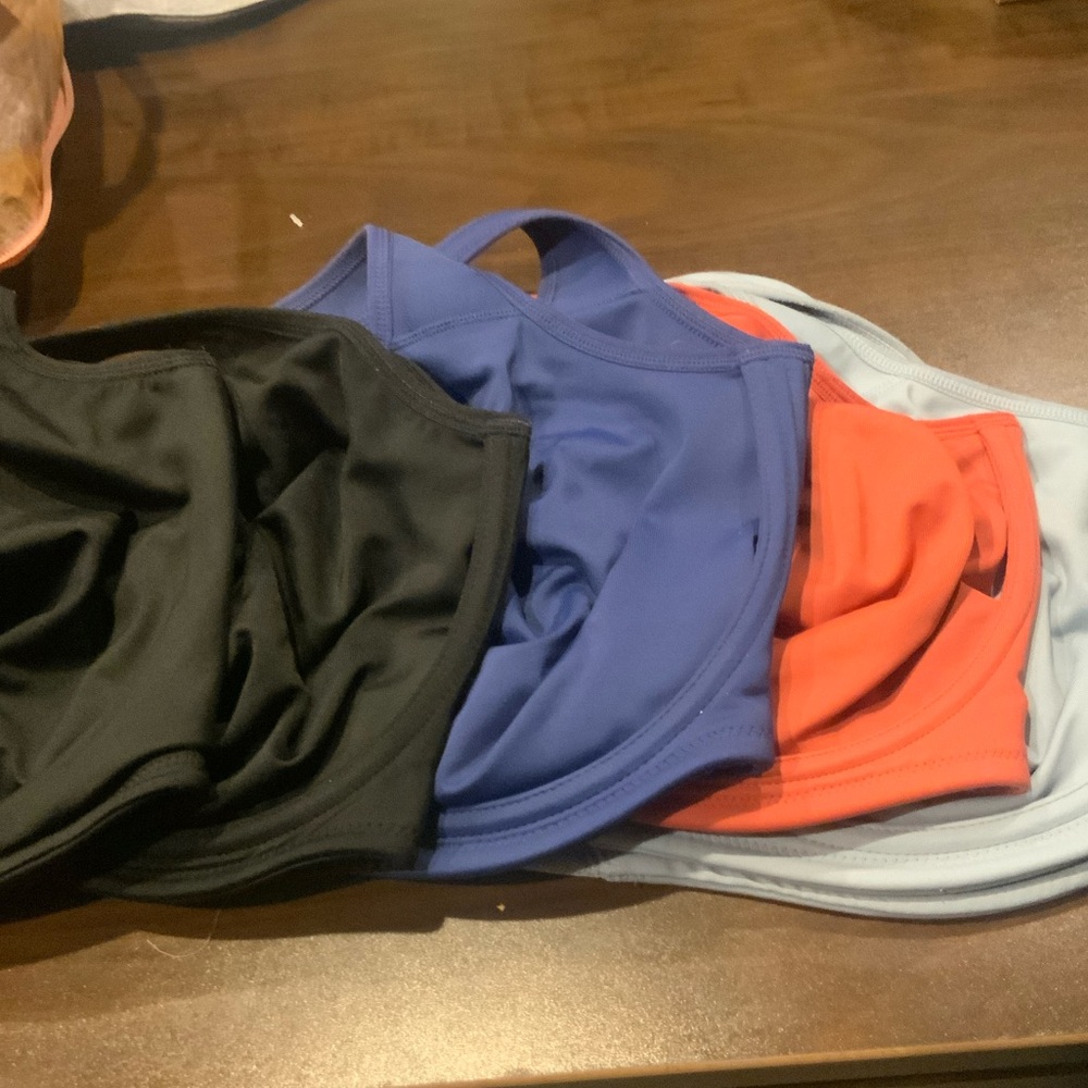 Wacoal 34 H Simone Sports Bras in Black, Blue, Coral and baby blue.